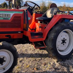 TRACTOR AGRICOLA