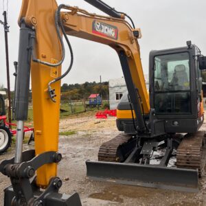 MINI EXCAVADORA